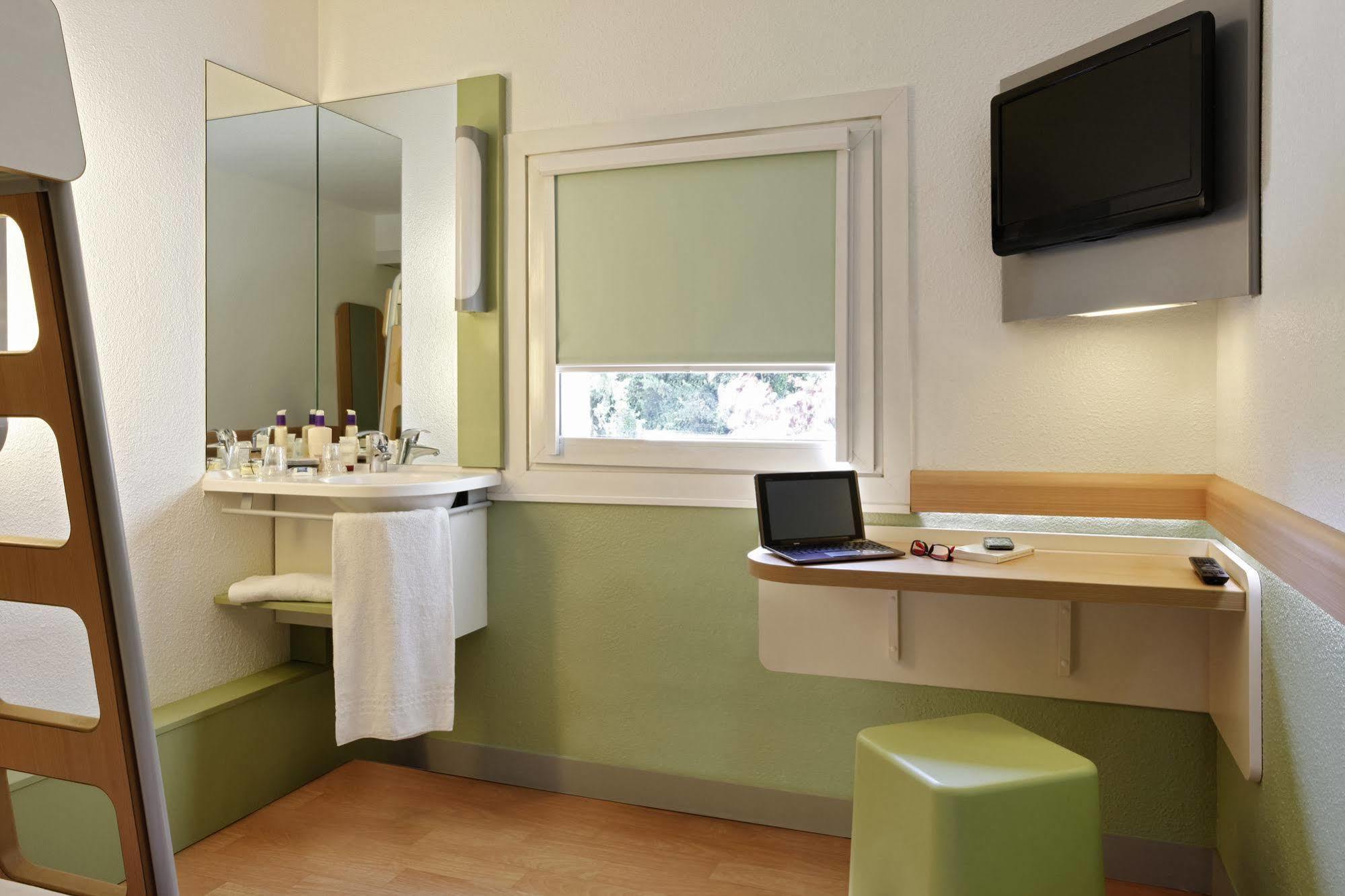 Ibis Budget Aix En Provence Est Le Canet เมย์เฮย ภายนอก รูปภาพ